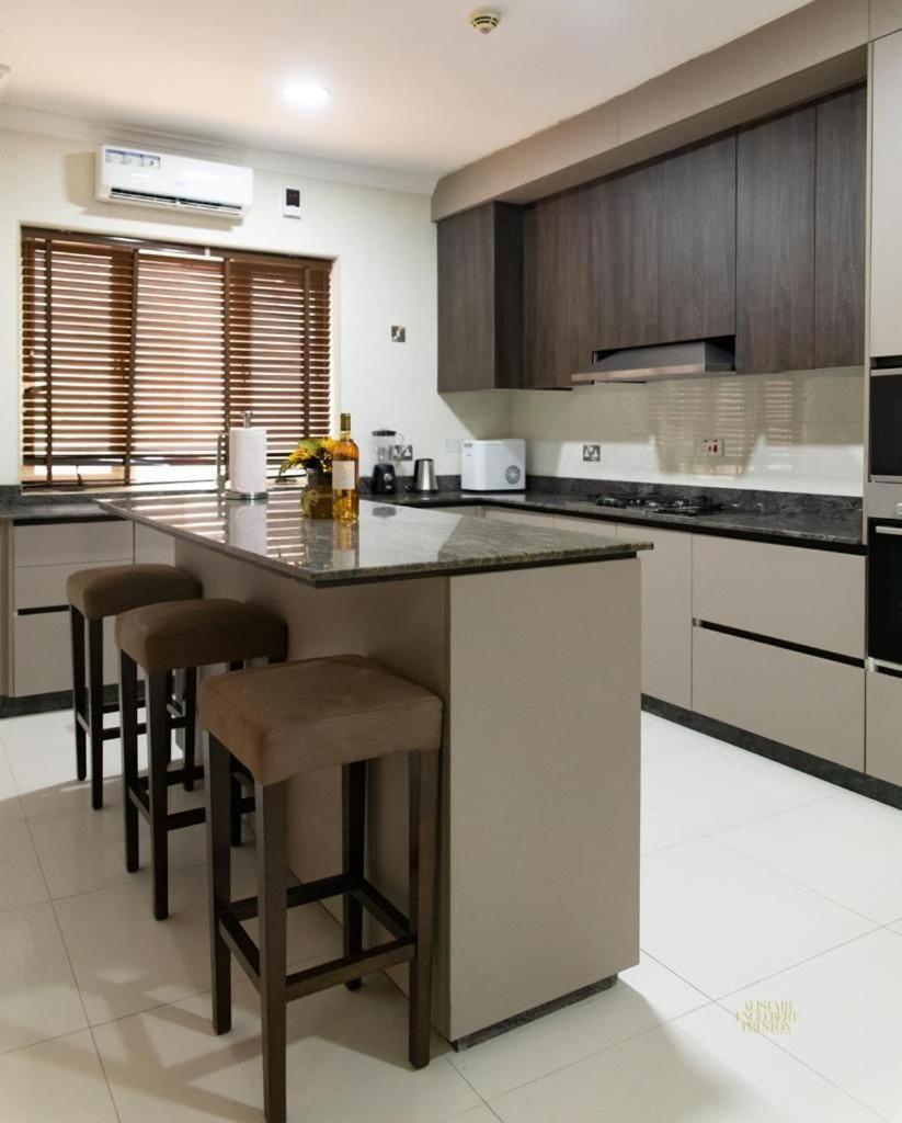 Metro Apartments Lagos Esterno foto